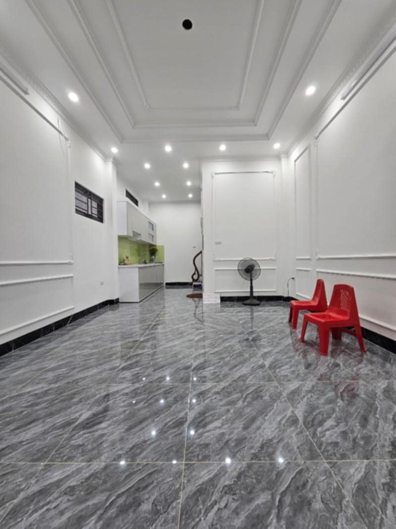 Bán nhà trung tâm Hai Bà Trưng 15m ra phố thang máy 45m2 10.5 tỷ - Ảnh chính